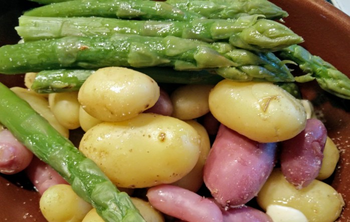 njuter årets första skörd